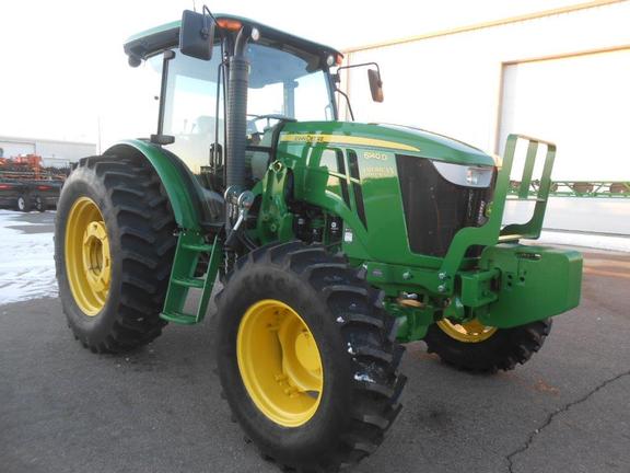 2016 John Deere 6140D