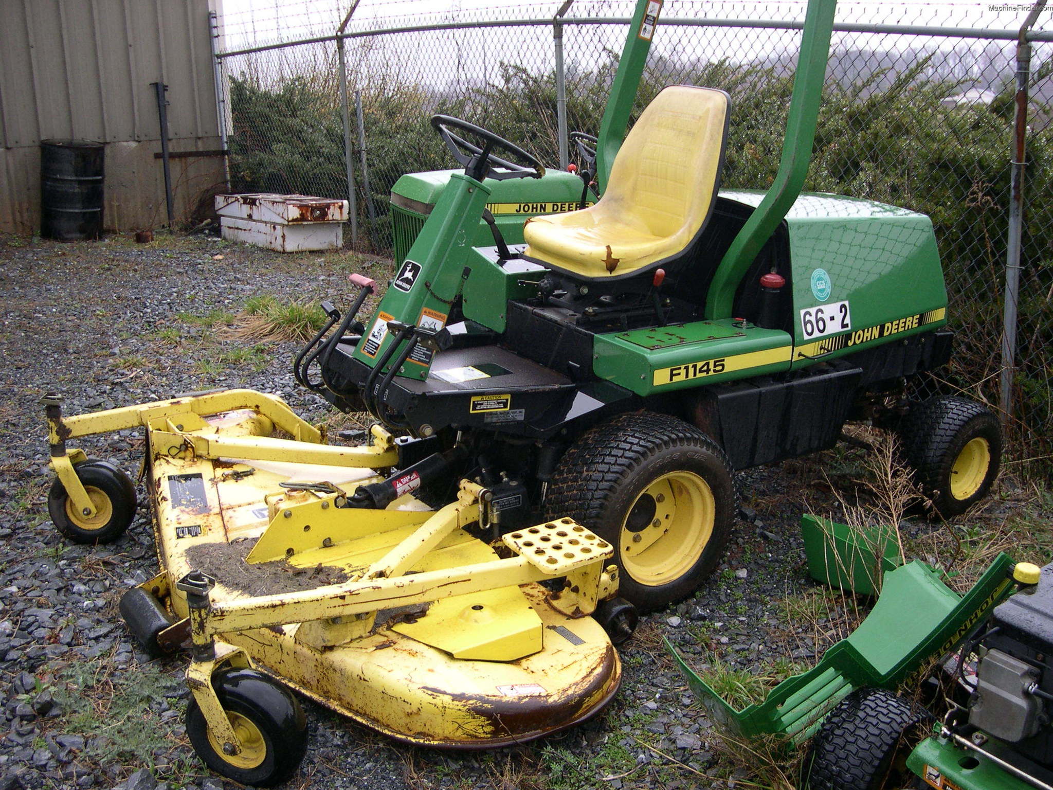 1993 John Deere F1145 Lawn & Garden and Commercial Mowing John Deere