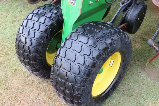 2014 John Deere 1895