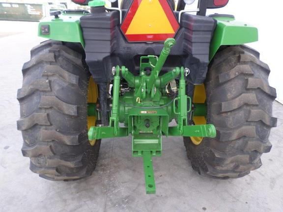 2015 John Deere 4066R