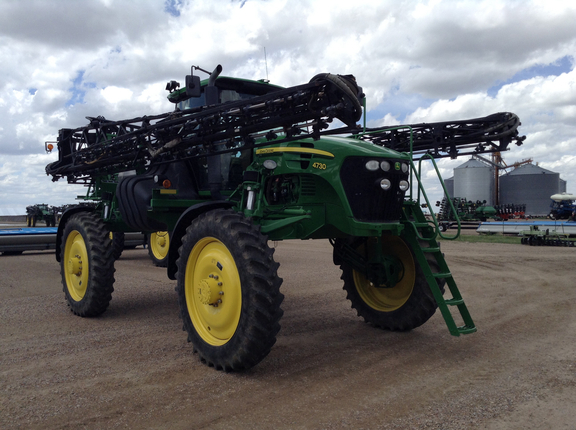 2010 John Deere 4730