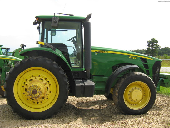 2009 John Deere 8330