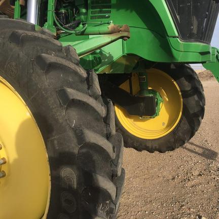 2011 John Deere 4830