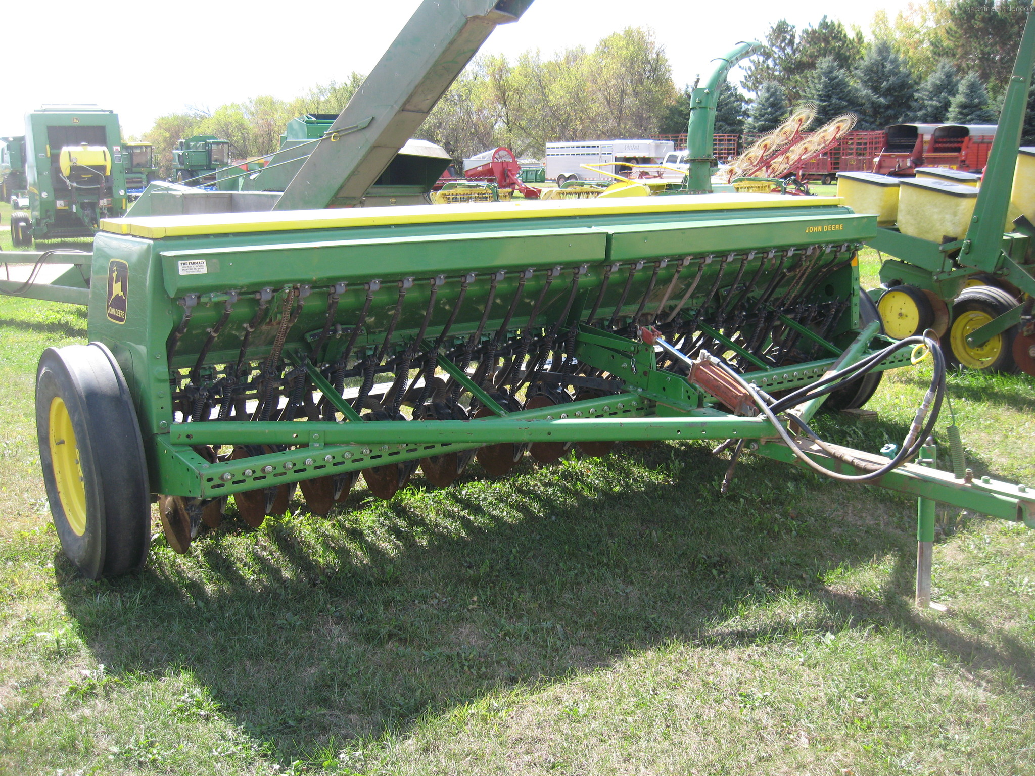 John Deere 8300 Planting And Seeding Box Drills John Deere Machinefinder 1629