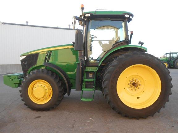 2013 John Deere 7230R