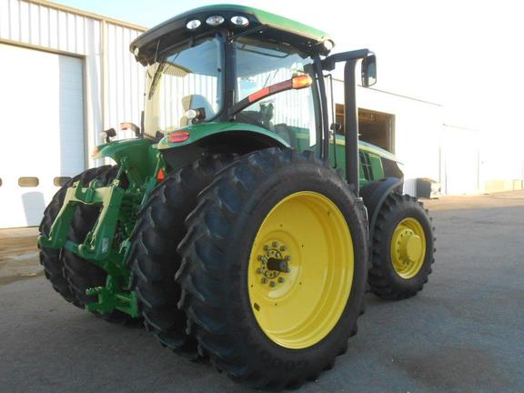 2013 John Deere 7230R