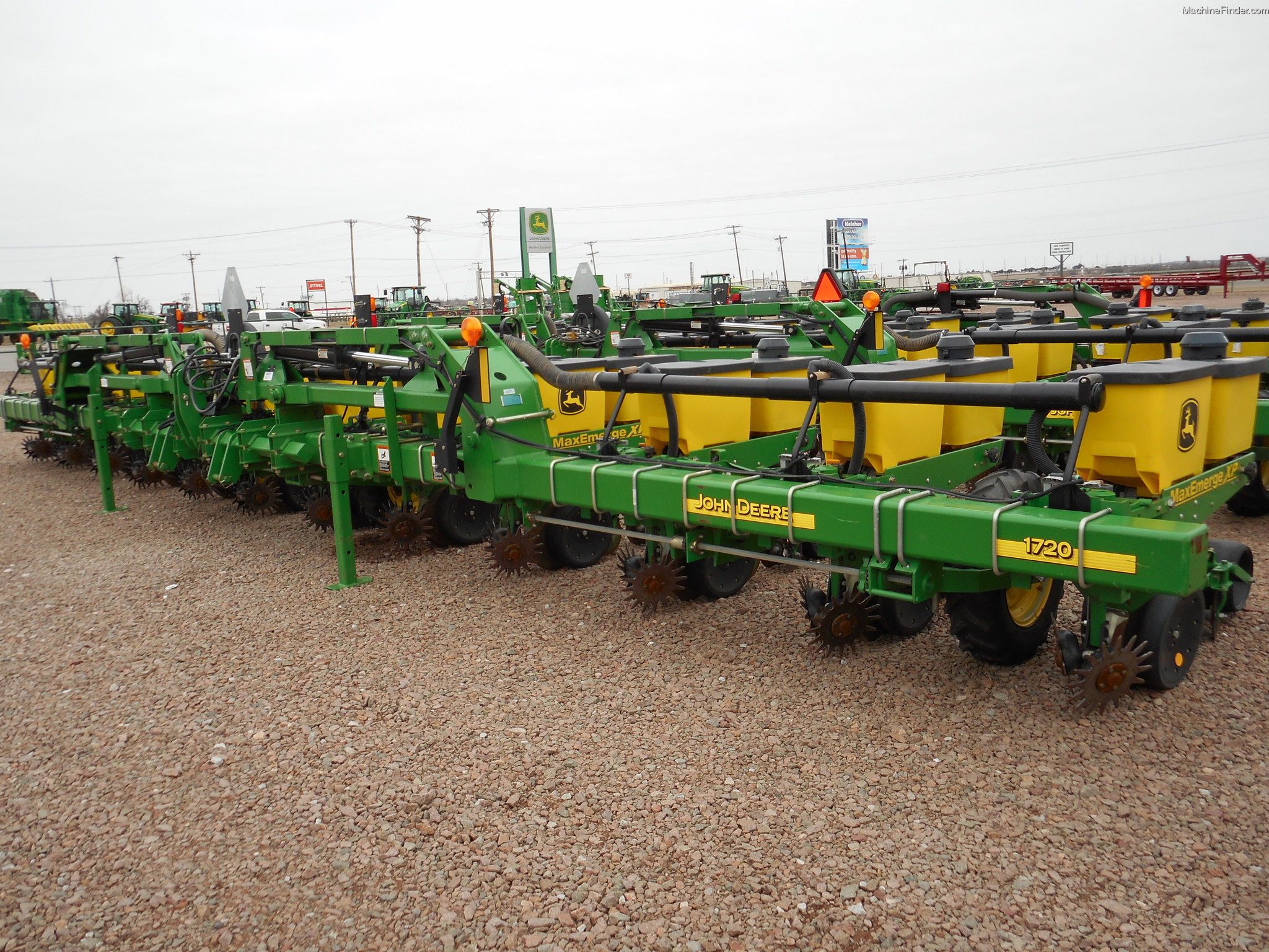 2011-john-deere-1720-planting-seeding-planters-john-deere