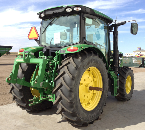 2013 John Deere 6105R