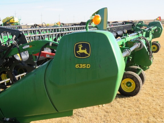 2016 John Deere 635D