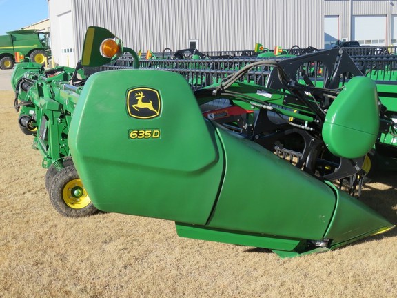 2016 John Deere 635D