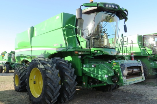 2013 John Deere S670