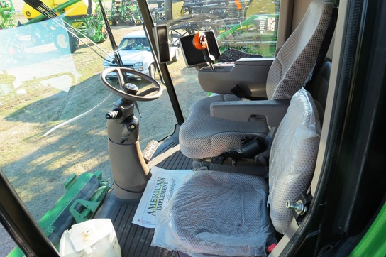 2013 John Deere S670