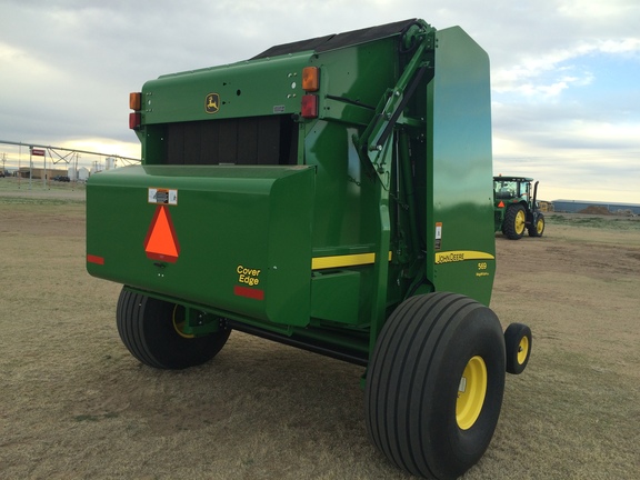 2015 John Deere 569