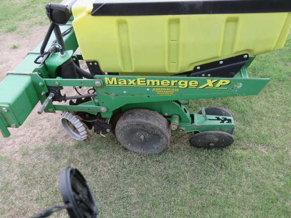 2011 John Deere 1720