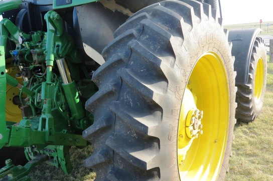 2013 John Deere 6150R