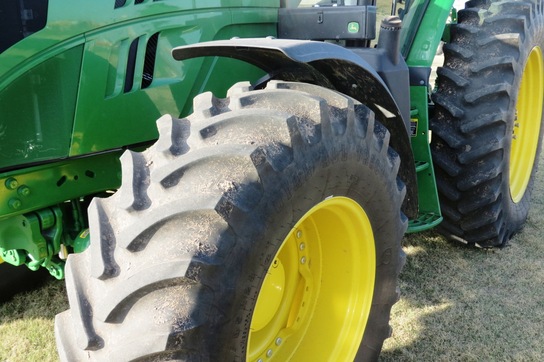 2013 John Deere 6150R