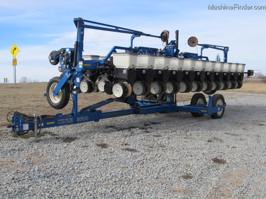 2006-kinze-3600-planting-seeding-planters-john-deere-machinefinder