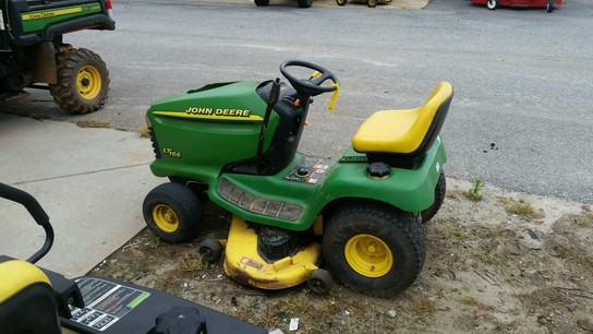 John Deere Lt166 Lawn And Garden And Commercial Mowing John Deere Machinefinder