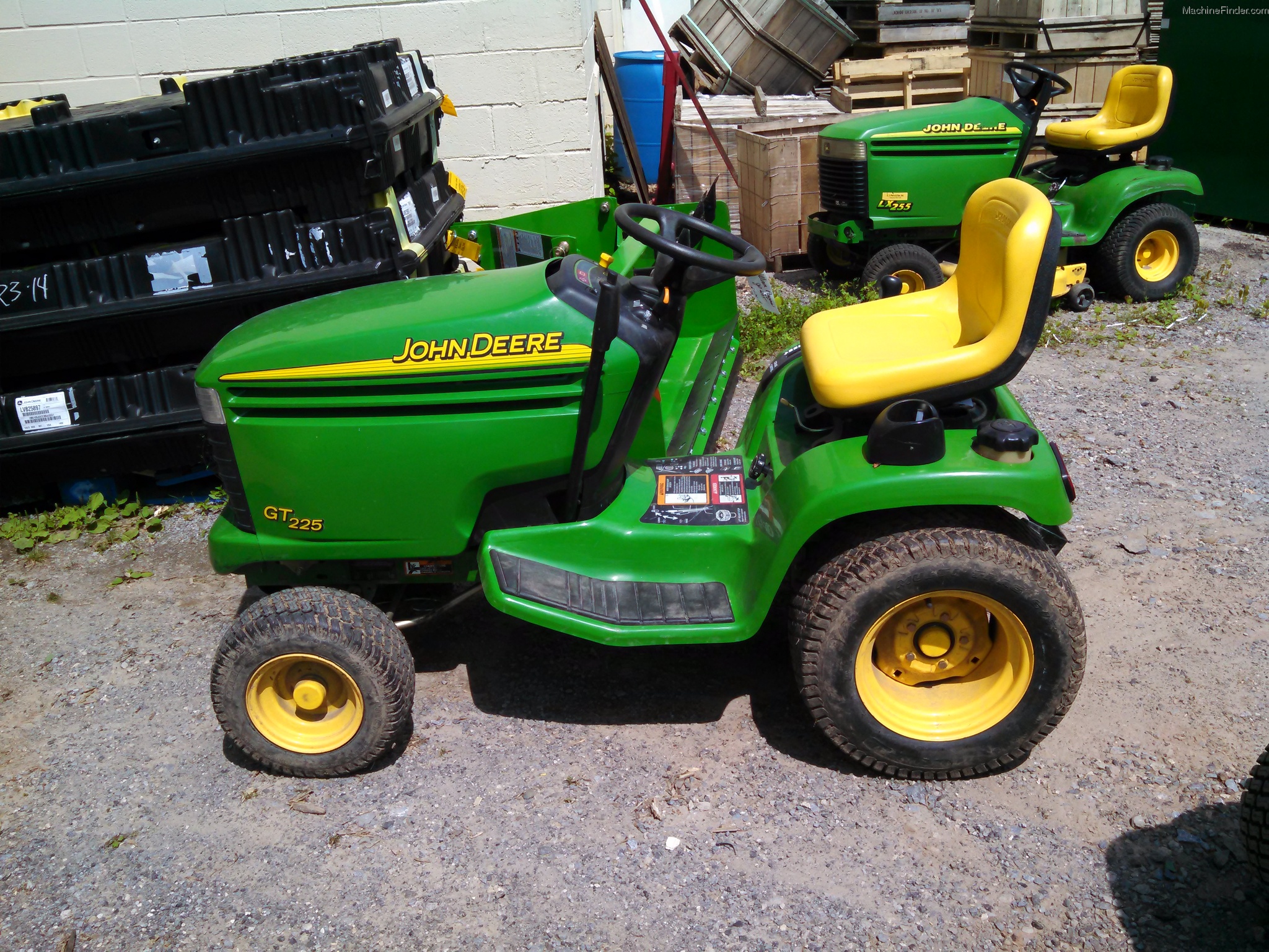 John Deere Gt225 Lawn And Garden And Commercial Mowing John Deere Machinefinder 4079