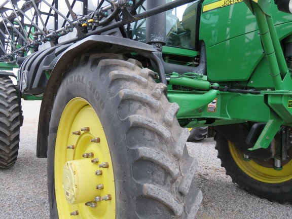 2011 John Deere 4930