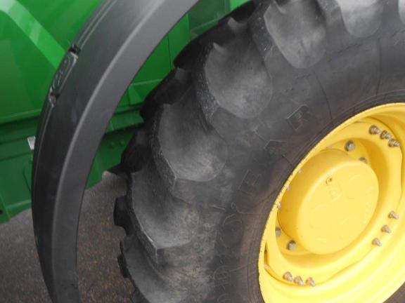 2015 John Deere 7210R