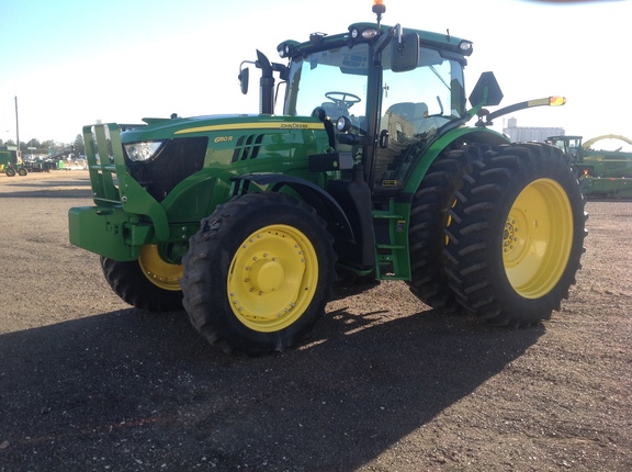 2015 John Deere 6150R