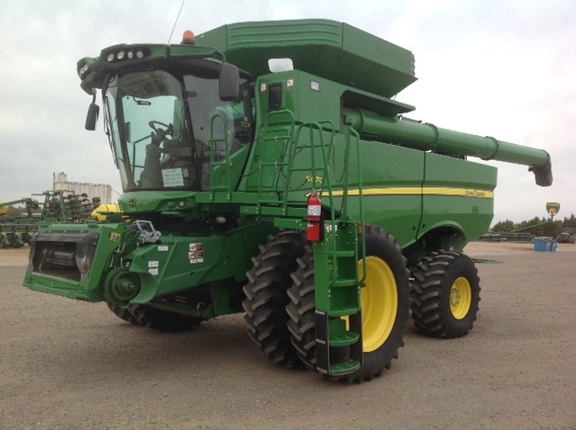 2016 John Deere S670