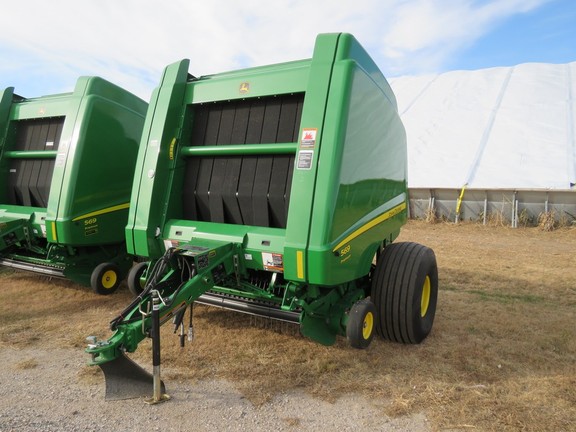 2014 John Deere 569 Premium