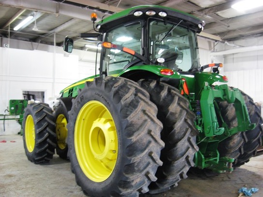 2011 John Deere 8360R