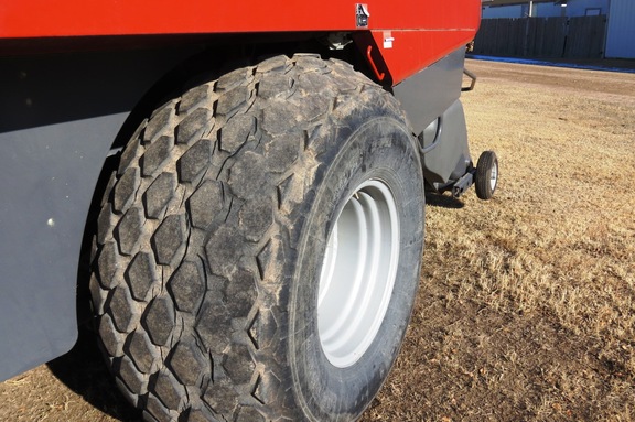 2009 Massey - Ferguson 2190