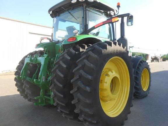 2015 John Deere 7270R