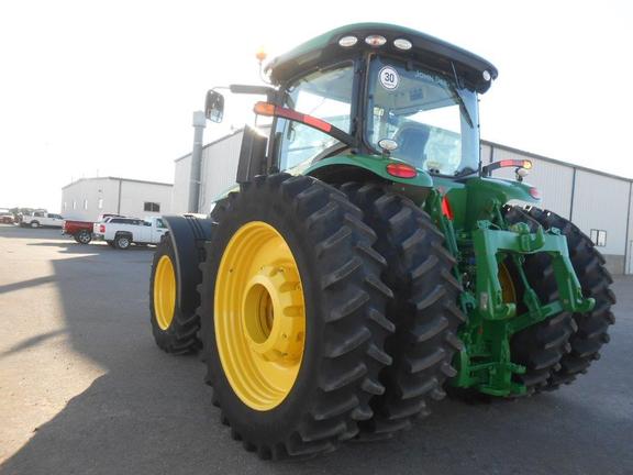 2015 John Deere 7270R