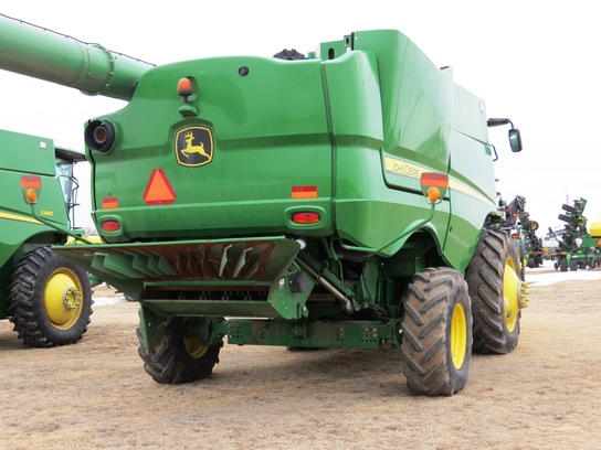 2014 John Deere S670