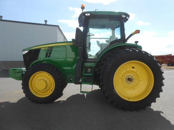 2011 John Deere 7230R