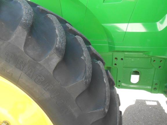 2011 John Deere 7230R