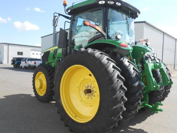 2011 John Deere 7230R