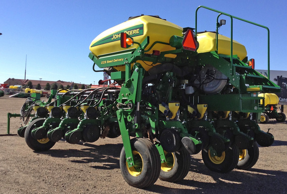 2013 John Deere 1770NT