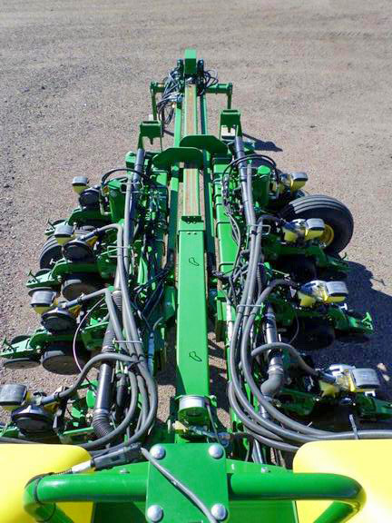 2013 John Deere 1770NT