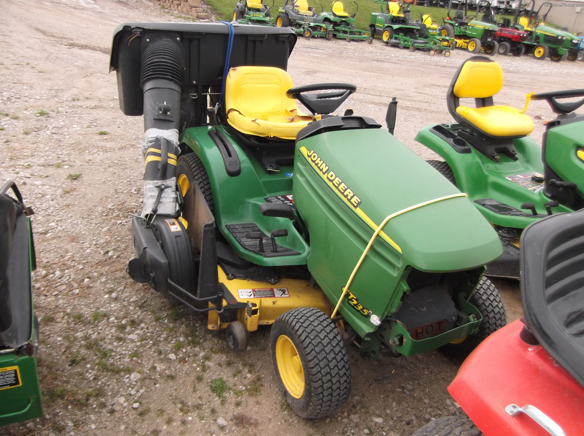 1999 John Deere GT235 Lawn Garden And Commercial Mowing John Deere