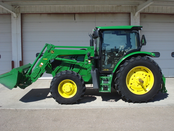 2015 John Deere 6150R