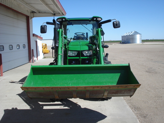 2015 John Deere 6150R