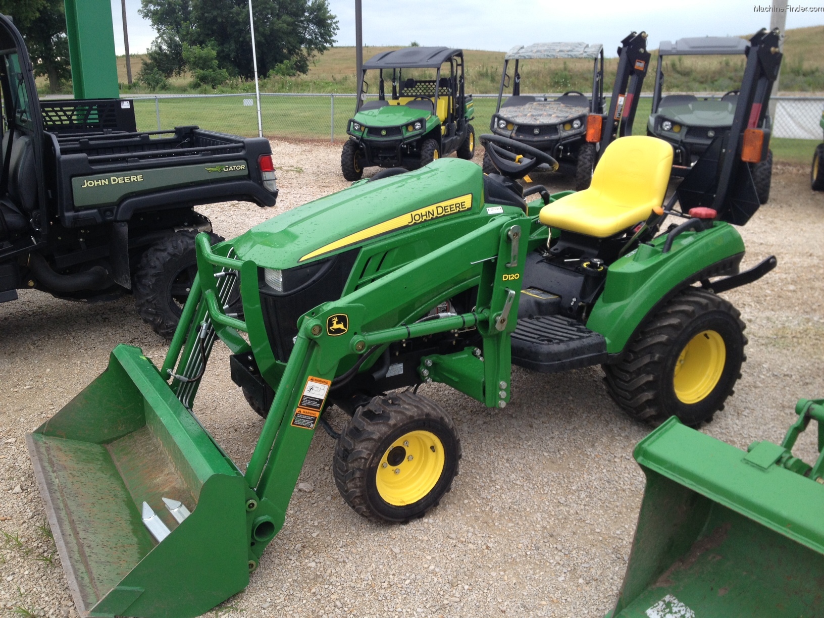 2012 John Deere 1023E Tractors Compact (140hp.) John Deere