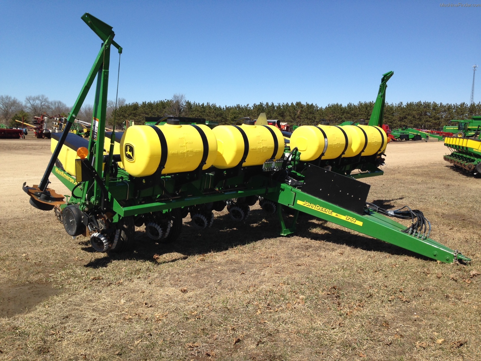 2012-john-deere-1750-planting-seeding-planters-john-deere