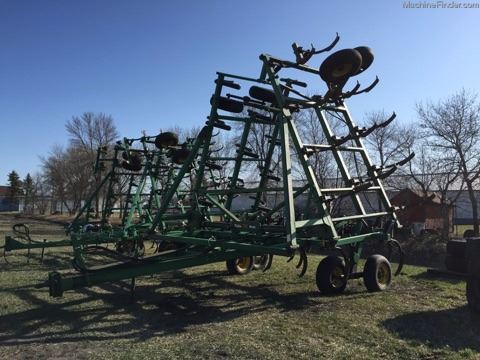 John deere 712 chisel plow