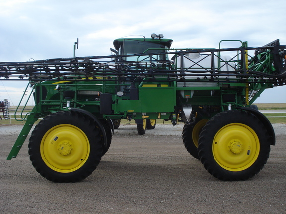 2011 John Deere 4730