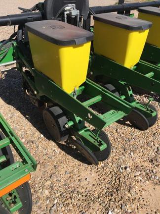 2008 John Deere 1710