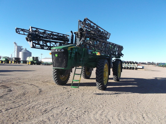 2011 John Deere 4930