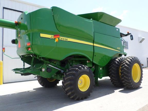 2013 John Deere S670