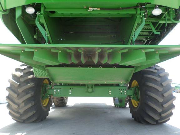 2013 John Deere S670