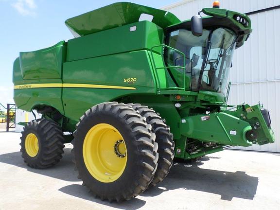 2013 John Deere S670